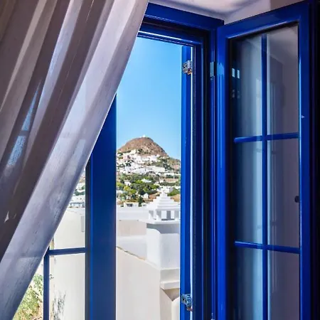 Renas Cycladic House *