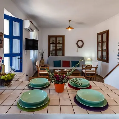 Renas Cycladic House * Triovászalosz